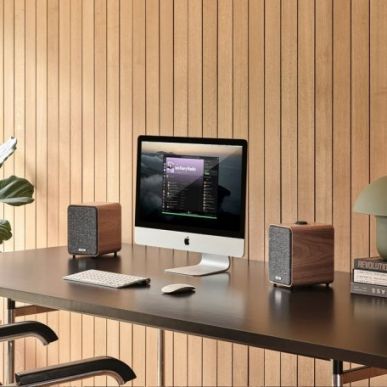 Активная полочная акустика Ruark MR1 MK3 RICH WALNUT