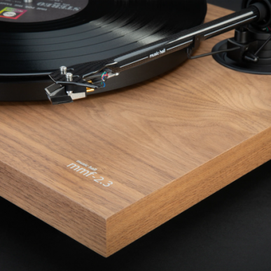Виниловый проигрыватель Music Hall MMF 2.3 SE walnut