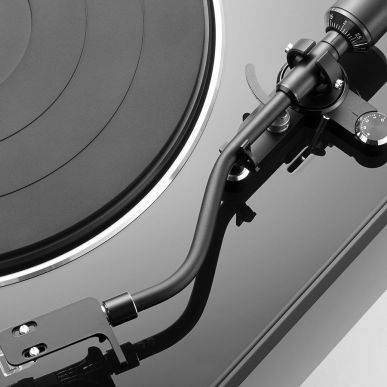 Виниловый проигрыватель Denon DP-400 black